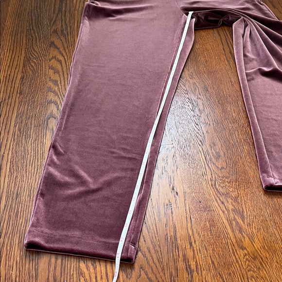 Loft Velvet Pull On Slim Pants Size Small in Bordeaux Festive Holiday Outfit - Picture 3 of 6